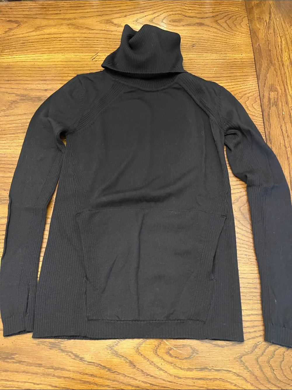 Lululemon Sweat And Savasana Sweater, size 6
